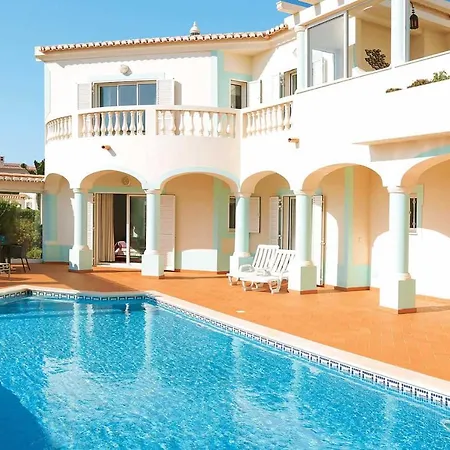 Villa Sleeps 6 Air Con Wifi *